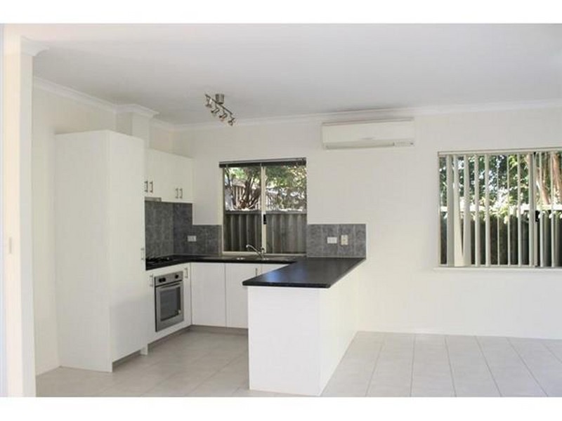 Unit 2/470 Riverton Drive East, Riverton WA 6148