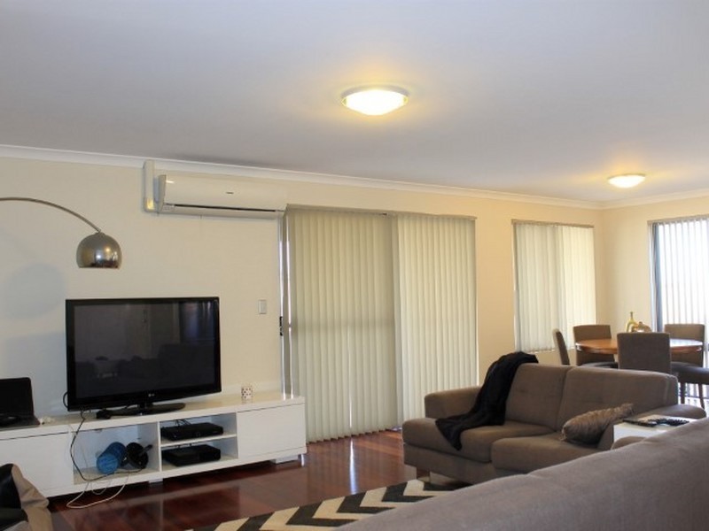 5 Long Street, Beaconsfield WA 6162