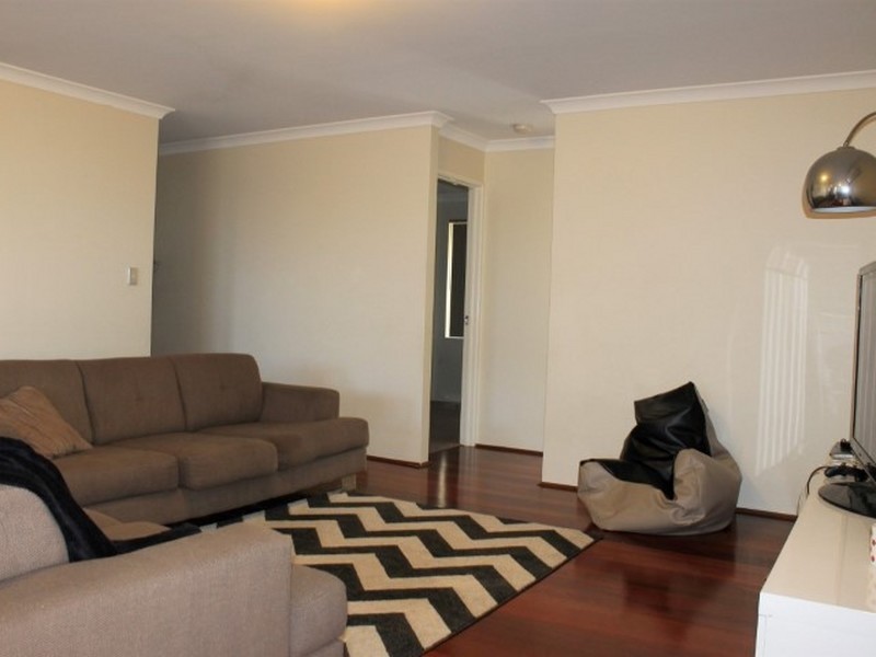 5 Long Street, Beaconsfield WA 6162