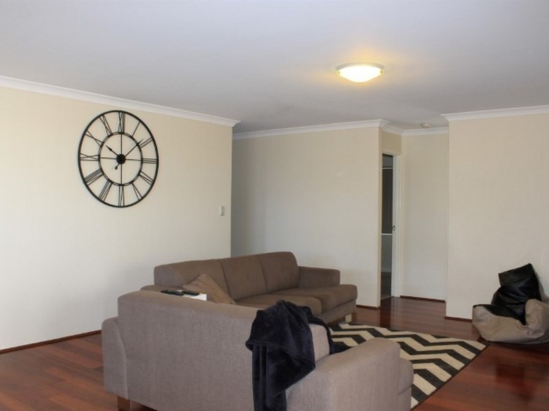 5 Long Street, Beaconsfield WA 6162