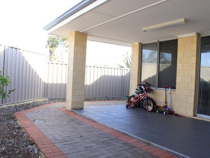 5 Long Street, Beaconsfield WA 6162