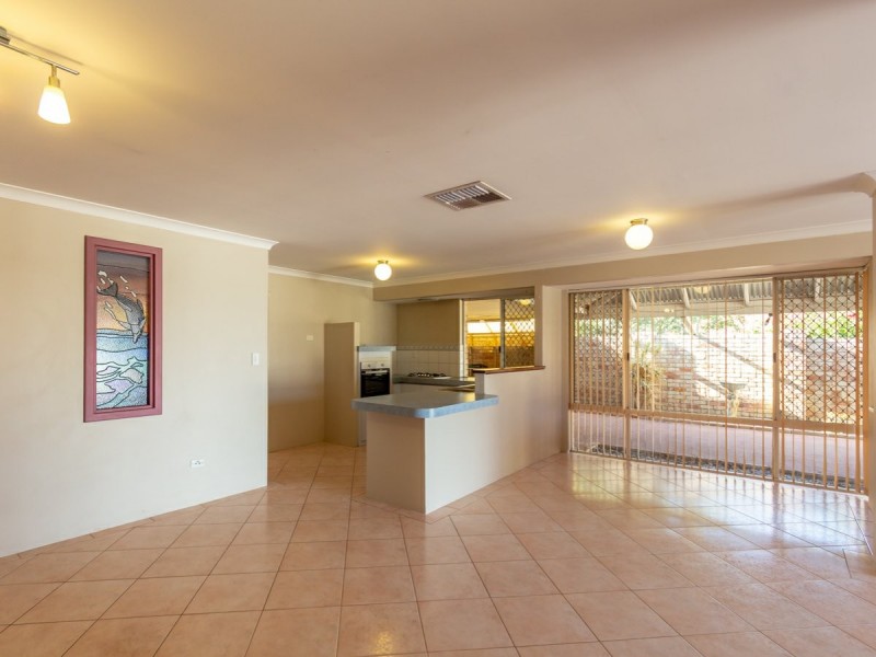 25 Veneta Circuit, Atwell WA 6164
