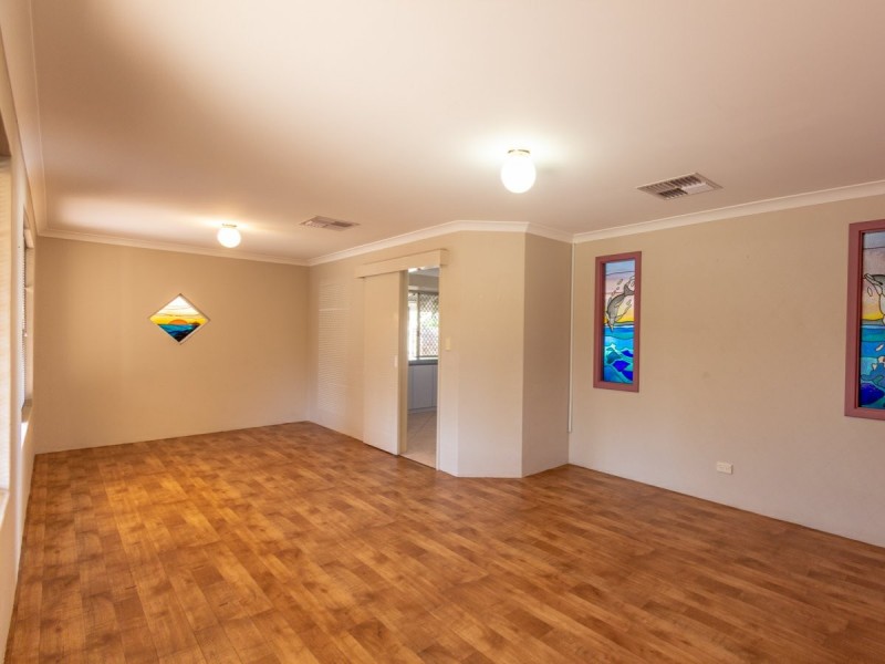 25 Veneta Circuit, Atwell WA 6164