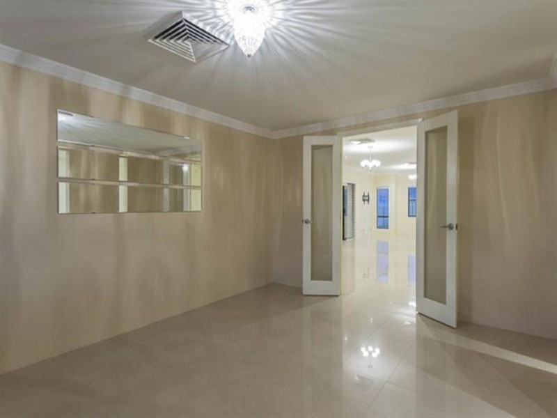 17 Halcyon Way, Atwell WA 6164