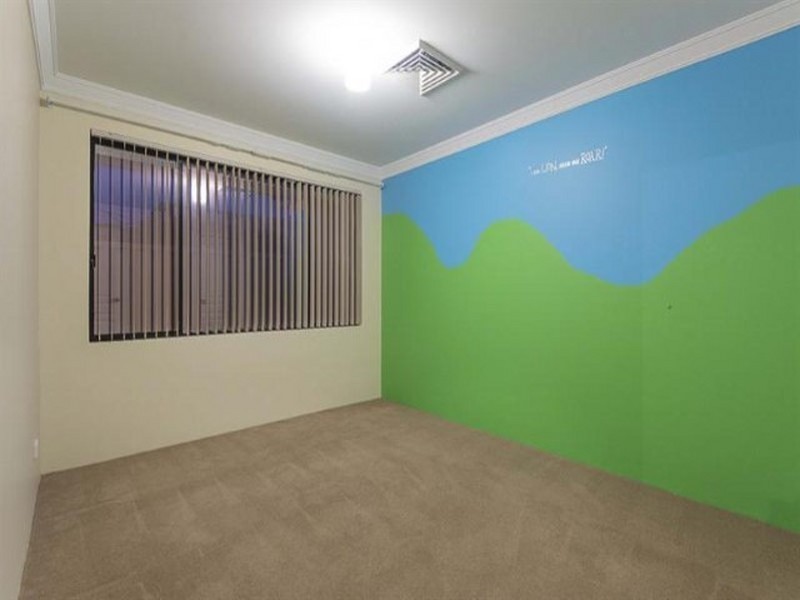 17 Halcyon Way, Atwell WA 6164