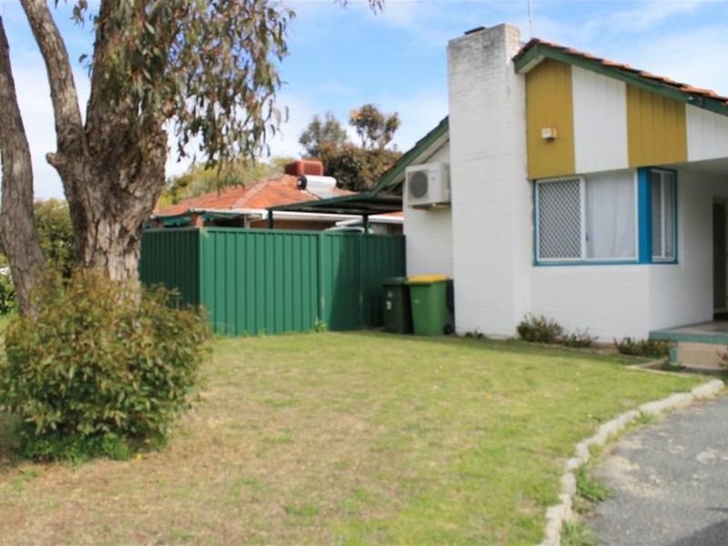 11 Gregory Way, Coolbellup WA 6163