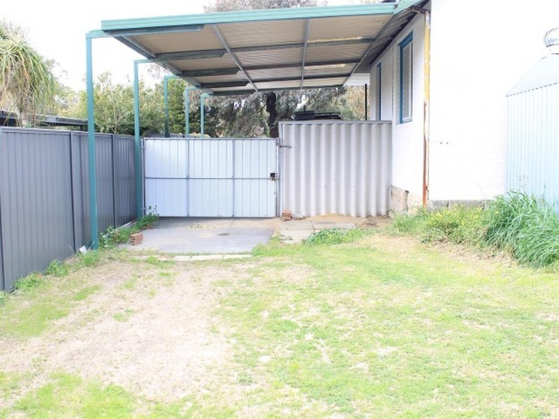 11 Gregory Way, Coolbellup WA 6163