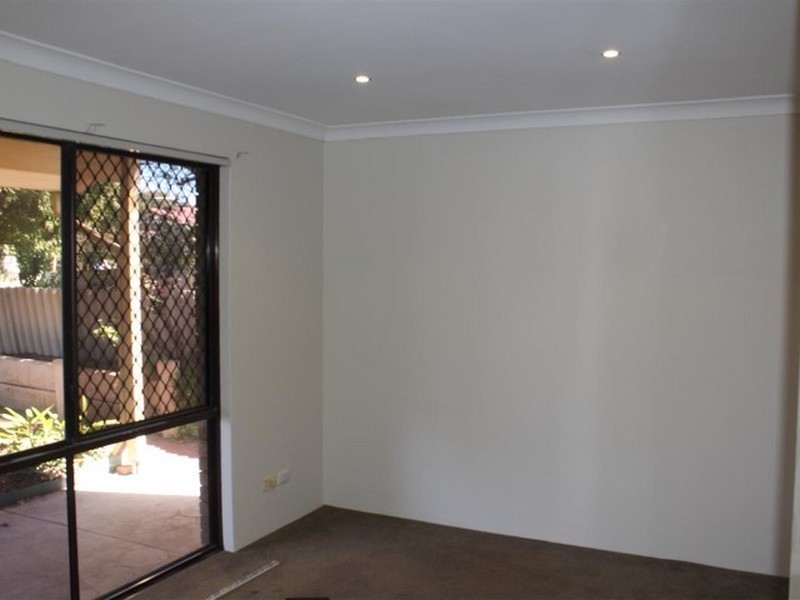 12 Tarndale Way, South Lake WA 6164