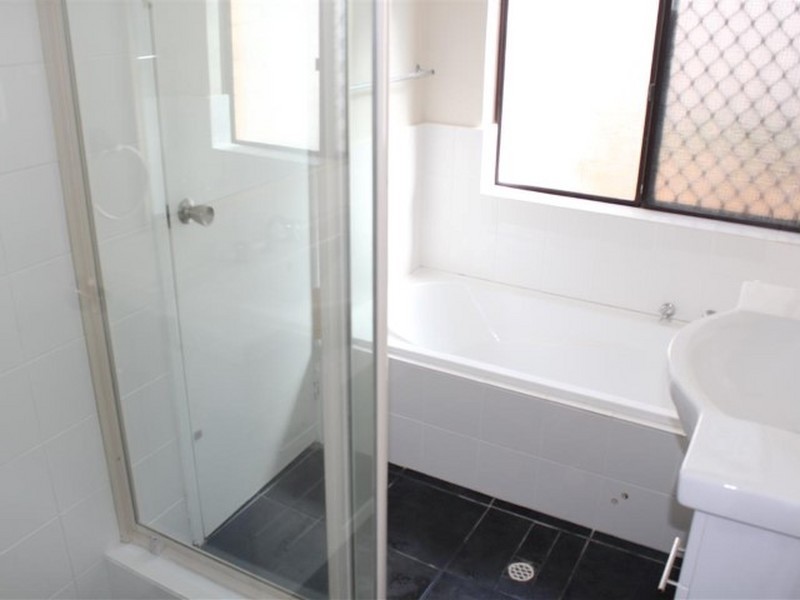 12 Tarndale Way, South Lake WA 6164