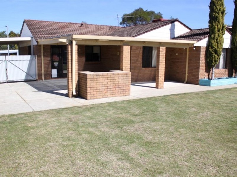 12 Tarndale Way, South Lake WA 6164