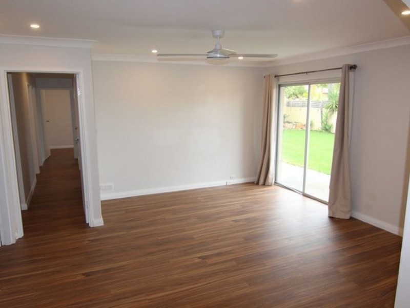 33 Edeline Street, Spearwood WA 6163