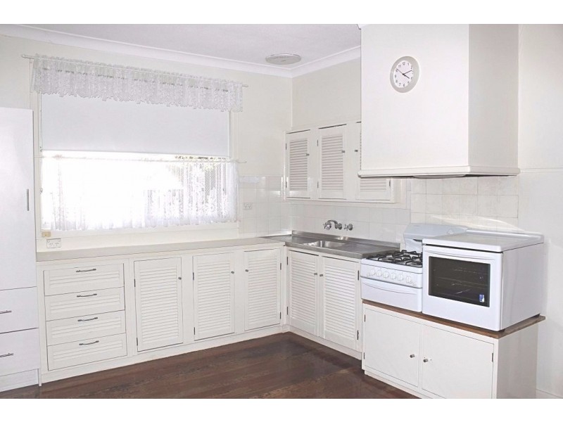 21 Bone Street, St James WA 6102
