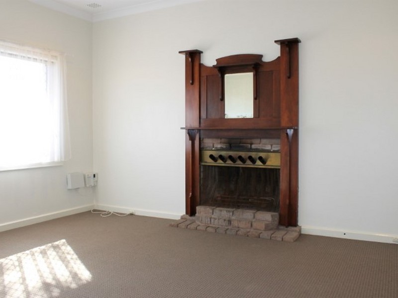 21 Bone Street, St James WA 6102