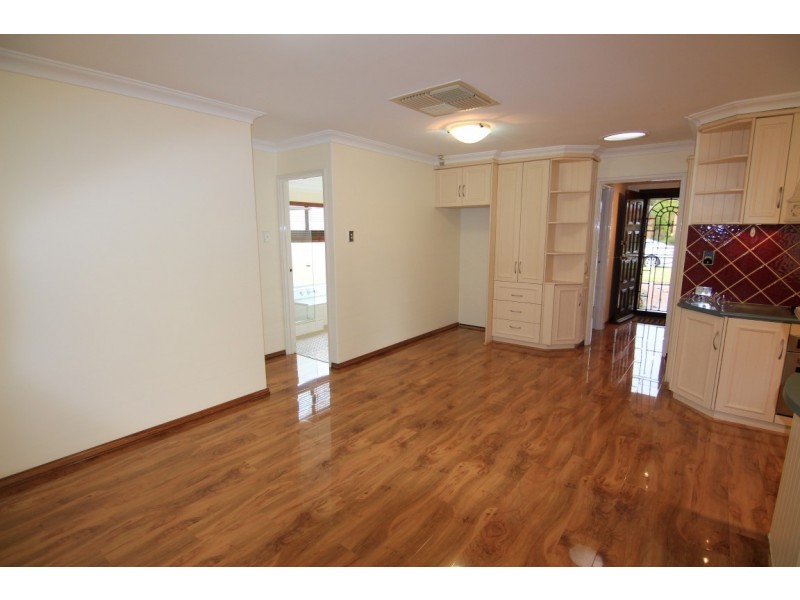 6 Robbins Place, Shelley WA 6148