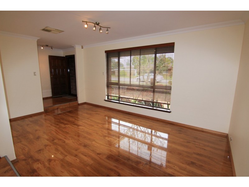 6 Robbins Place, Shelley WA 6148