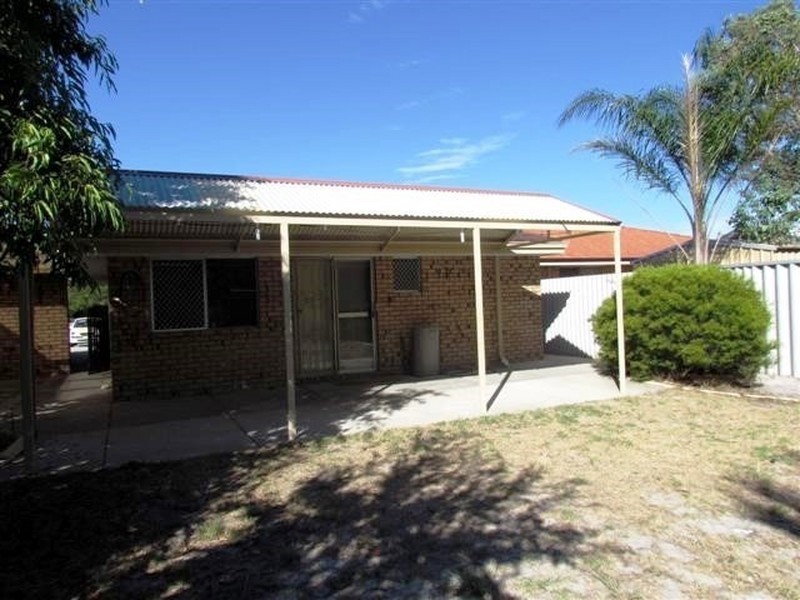 42A Woodmore Road, Langford WA 6147