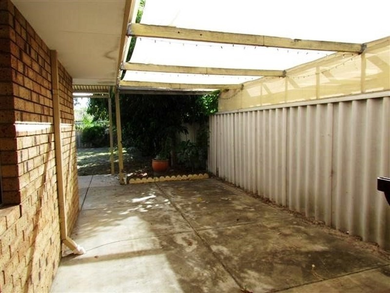 42A Woodmore Road, Langford WA 6147