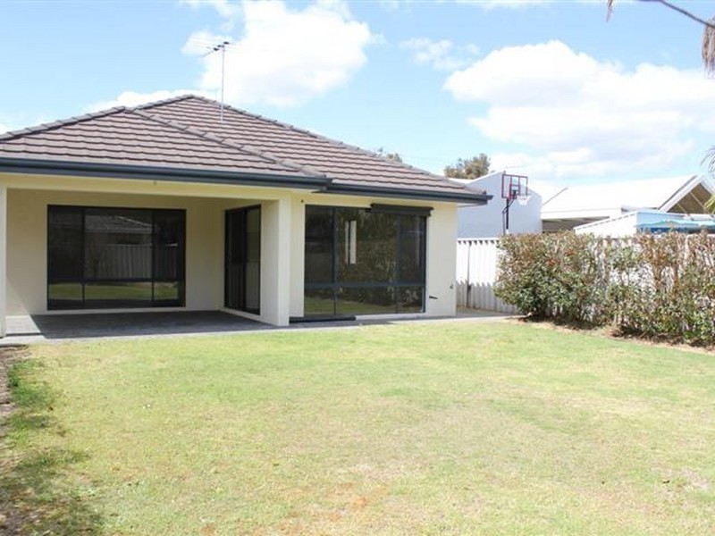 37 Modillion Avenue, Shelley WA 6148