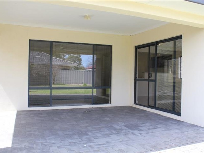 37 Modillion Avenue, Shelley WA 6148