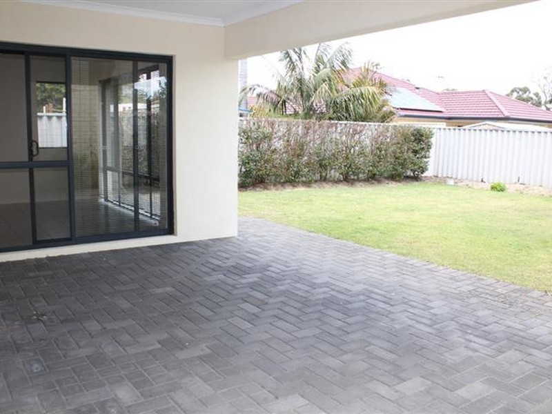 37 Modillion Avenue, Shelley WA 6148