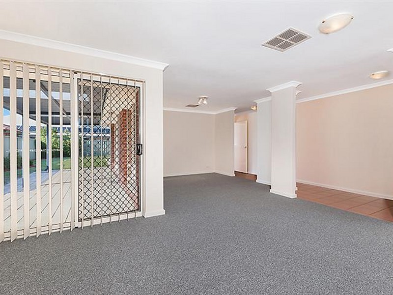 3 Jerrat Mews, Atwell WA 6164