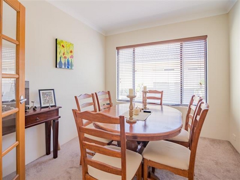 62 Carnegie Parade, Success WA 6164