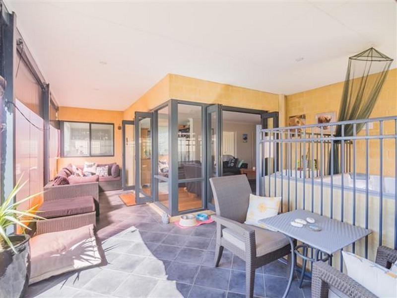 62 Carnegie Parade, Success WA 6164