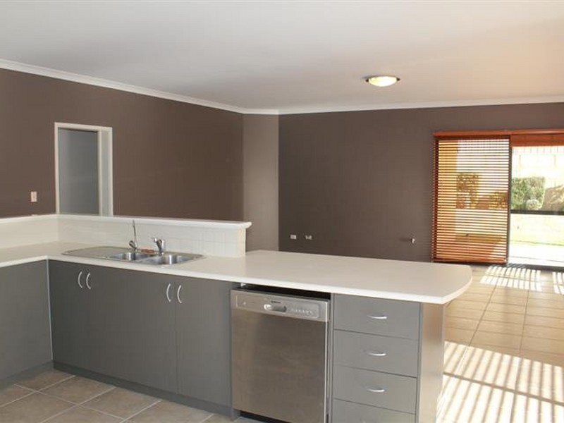 13 Friarbird Terrace, Beeliar WA 6164