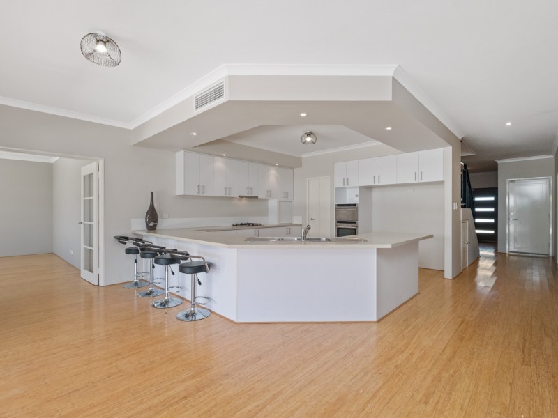 11 Kaliman Bend, Harrisdale WA 6112