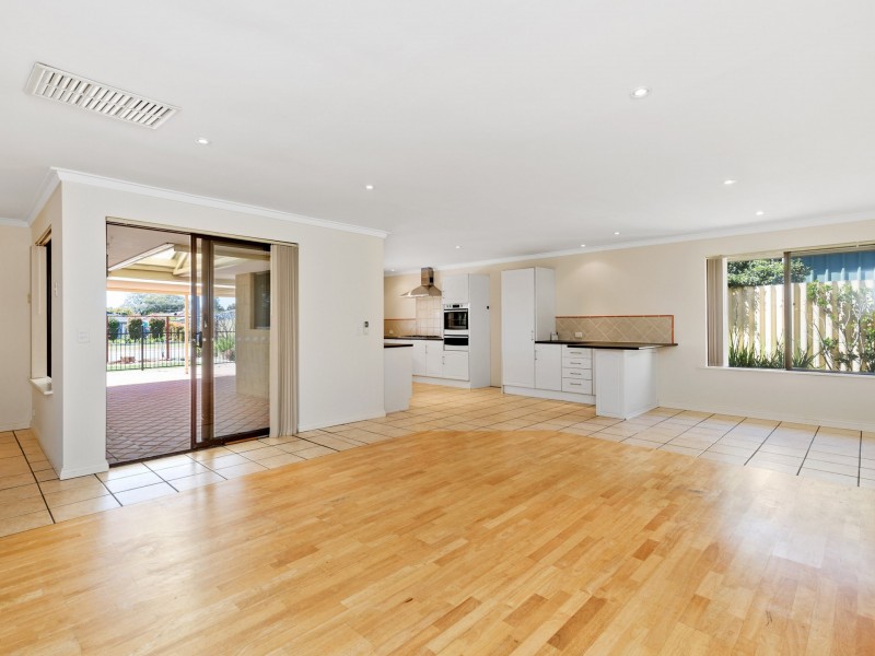 2 McFarlane Close, Willetton WA 6155