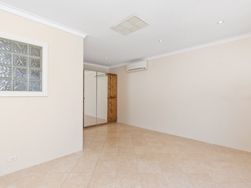 2 McFarlane Close, Willetton WA 6155