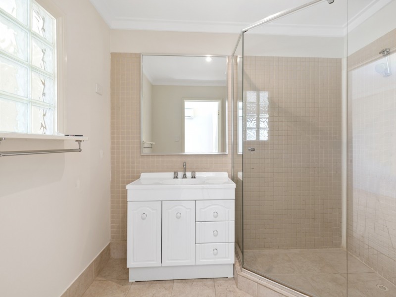 2 McFarlane Close, Willetton WA 6155
