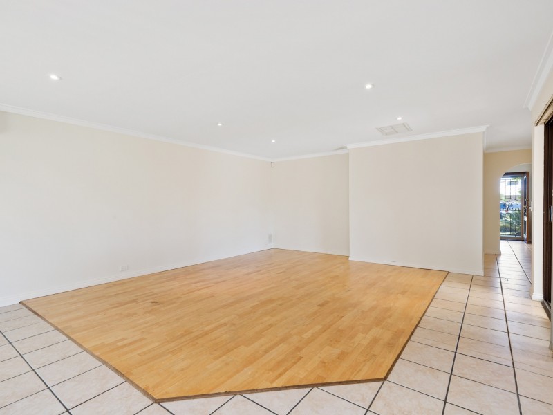 2 McFarlane Close, Willetton WA 6155