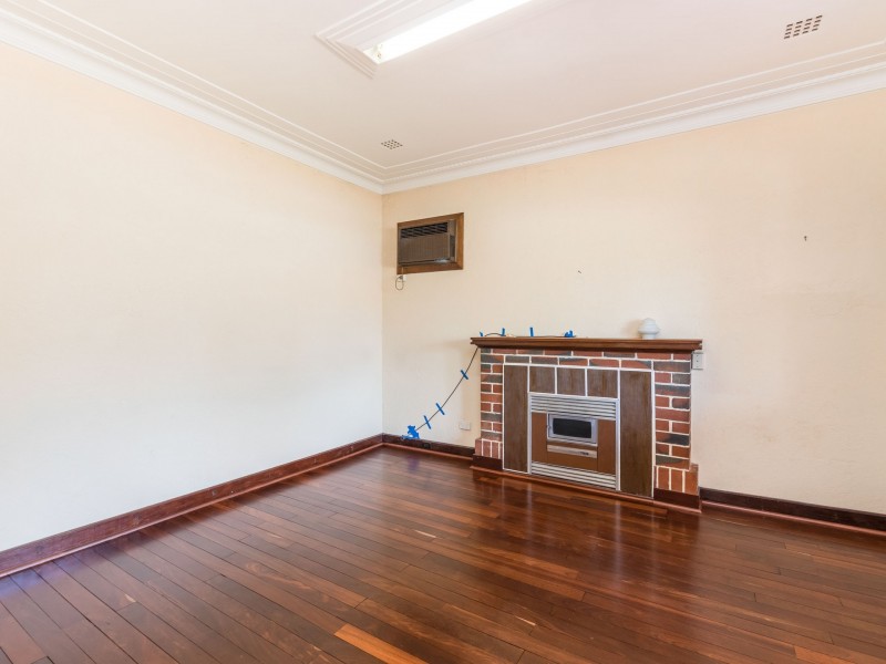 10 North Lake Road, Alfred Cove WA 6154