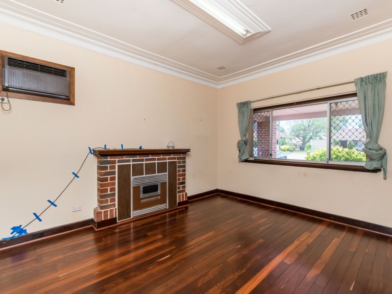 10 North Lake Road, Alfred Cove WA 6154