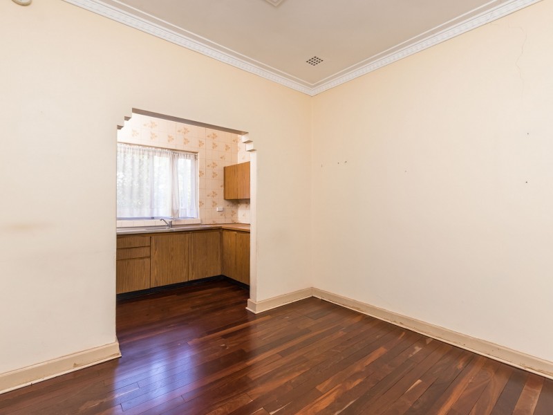 10 North Lake Road, Alfred Cove WA 6154