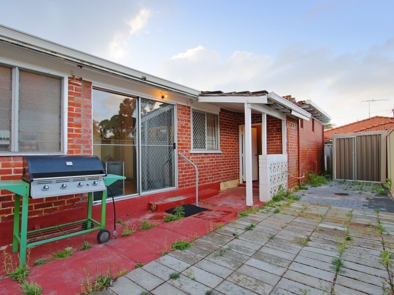 10 North Lake Road, Alfred Cove WA 6154