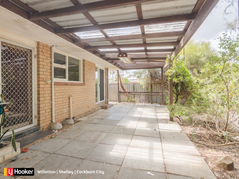 40 Spring Road, Thornlie WA 6108