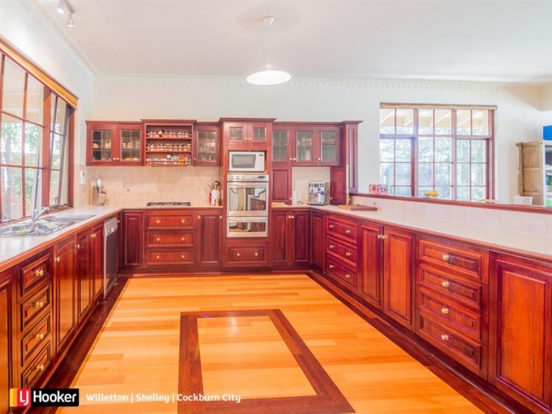 265 Riverton Drive, Shelley WA 6148