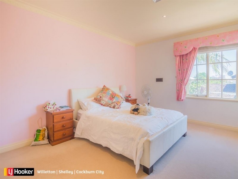 265 Riverton Drive, Shelley WA 6148