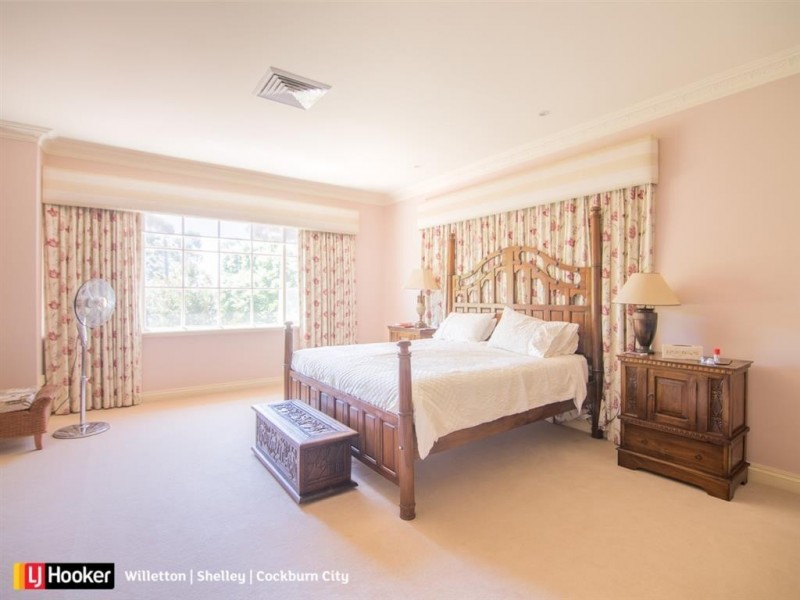 265 Riverton Drive, Shelley WA 6148