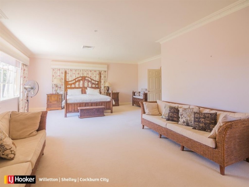 265 Riverton Drive, Shelley WA 6148