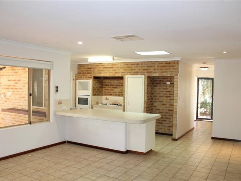 3 Asquith Street, Munster WA 6166