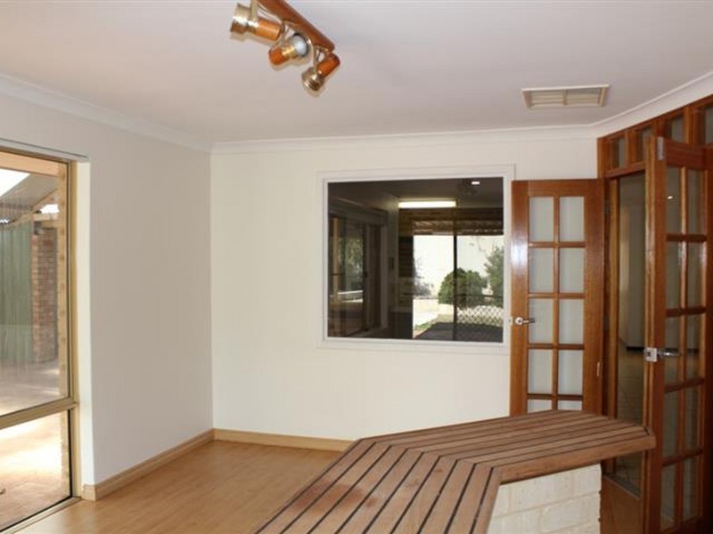 3 Asquith Street, Munster WA 6166