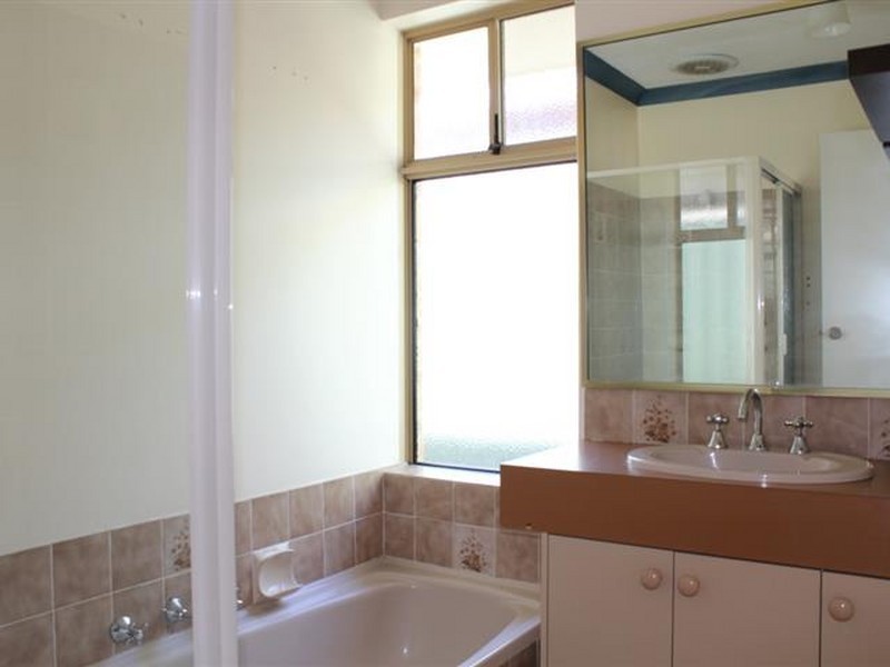 3 Asquith Street, Munster WA 6166