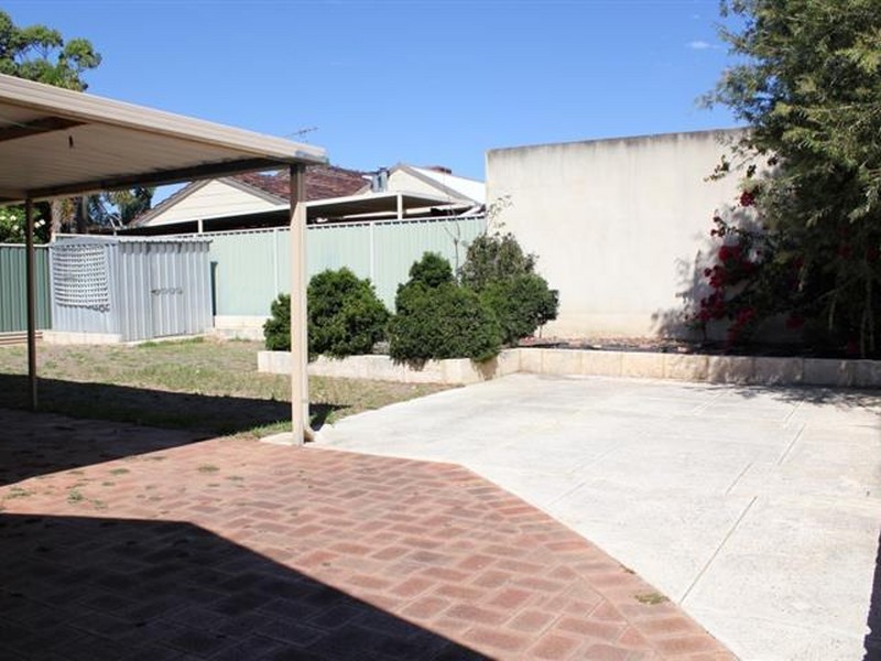 3 Asquith Street, Munster WA 6166