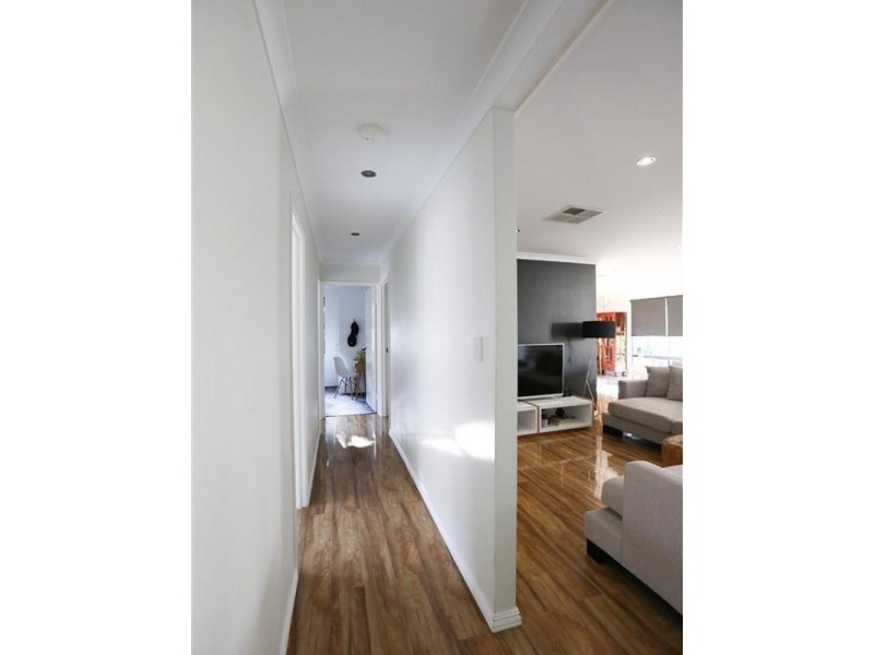 4 Belmore Bend, Aubin Grove WA 6164