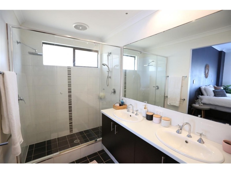 4 Belmore Bend, Aubin Grove WA 6164