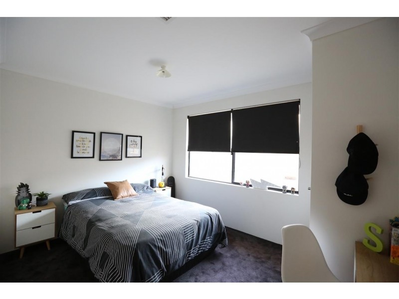 4 Belmore Bend, Aubin Grove WA 6164