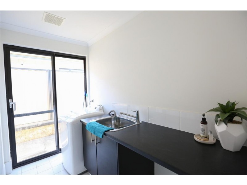 4 Belmore Bend, Aubin Grove WA 6164